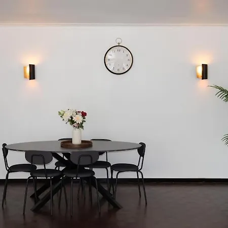 2br And 1lr Apt, Only 15mins To Gravensteen Castle Апартаменты